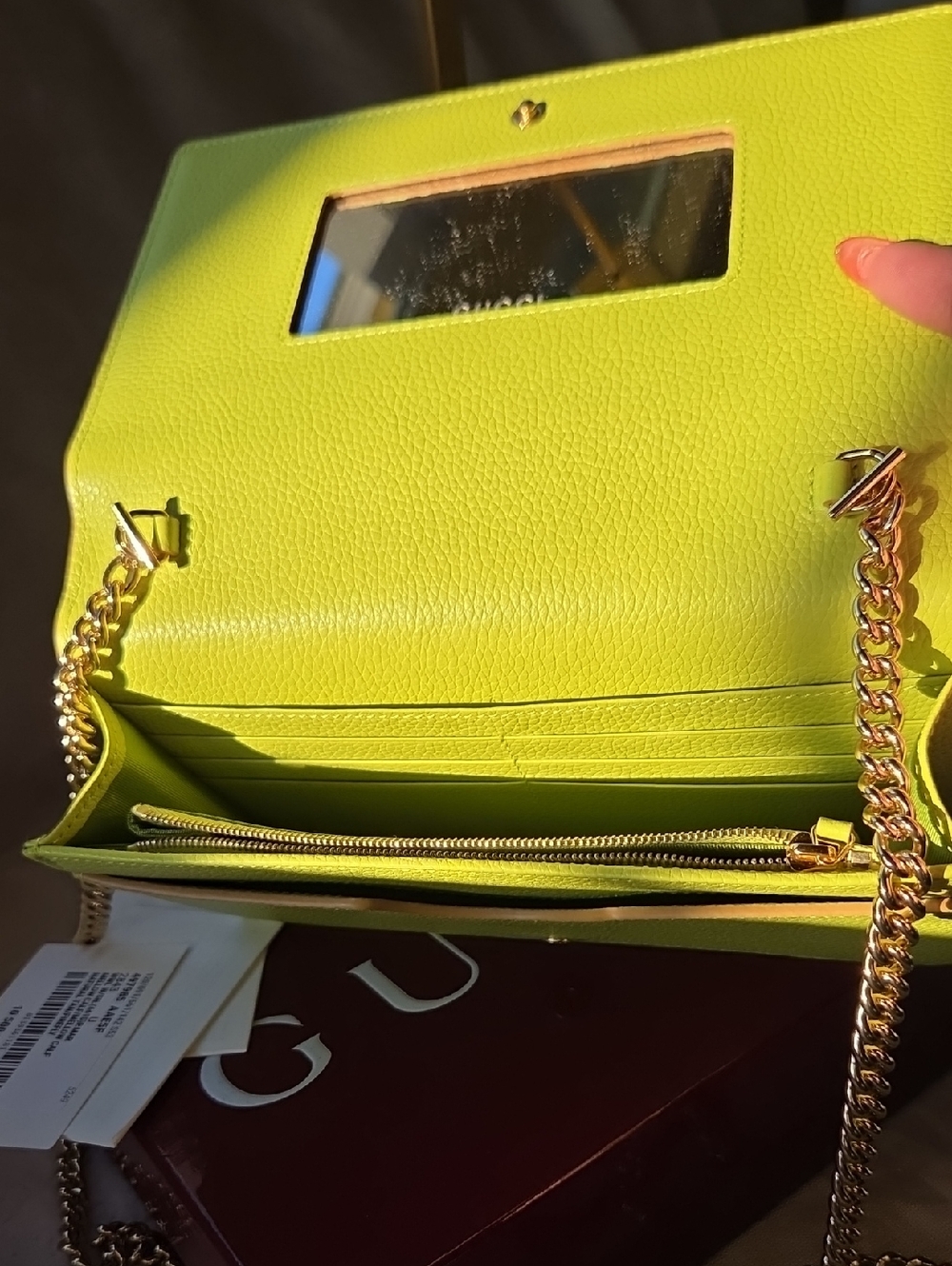 Gucci Bi-Color Marmont Wallet On Chain - Picture 4 of 9
